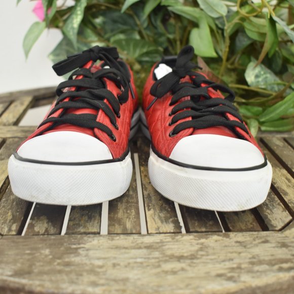 Epic Step Leather Quilt Low Top Sneakers - Picture 3 of 10